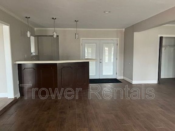 5th image of 103 W Dormard Ave