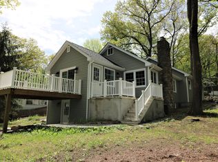 27 Sunset Rd, Bloomingdale, NJ 07403