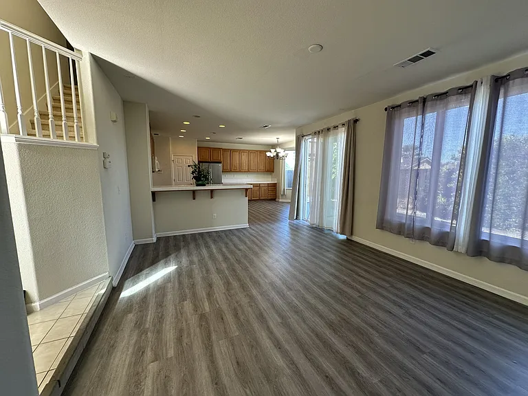 2065 McKenzie Pl — Photo 6