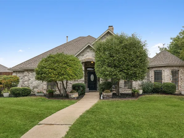 562 Clayton St, Grand Prairie, TX 75052