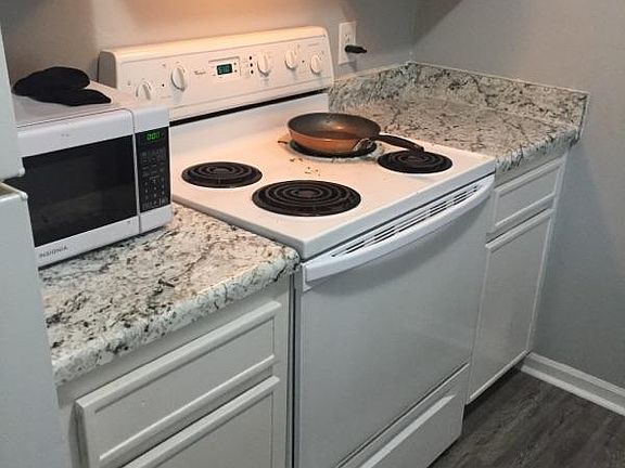4th image of 1327 Warrior Way