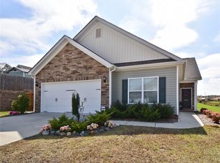 5476 Holbein Gate Rd, Walkertown, NC 27051