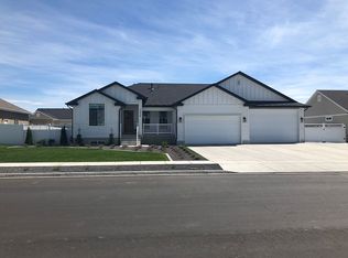 2429 W 1020 N, Clinton, UT 84015