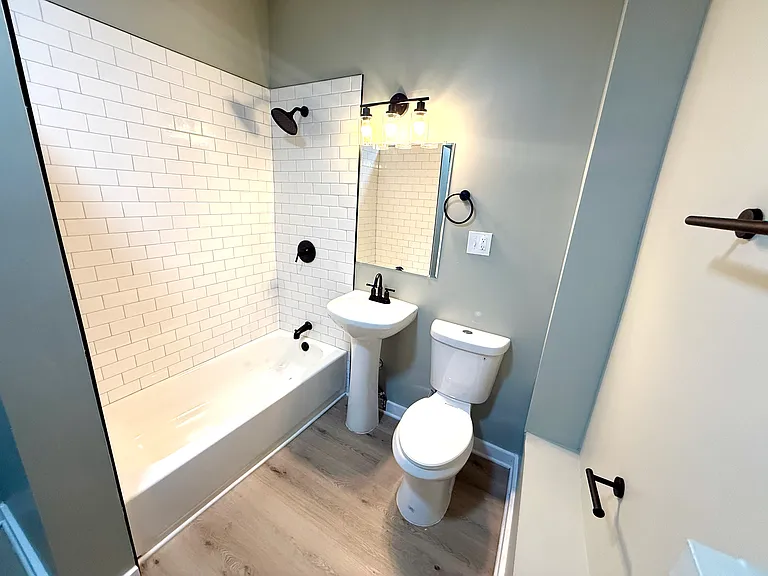 218 Clover St #218 — Photo 8