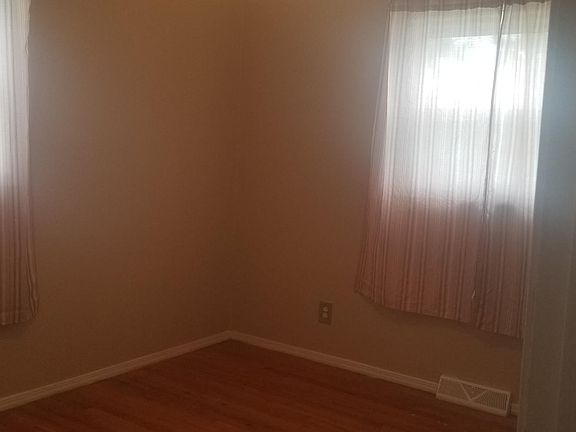 3rd image of 1150 Prigge Ave