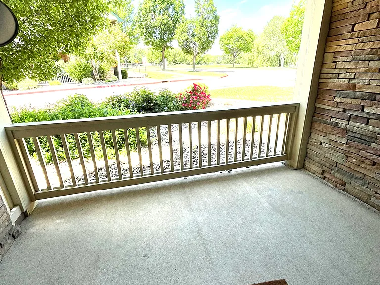 5225 White Willow Dr #H110 — Photo 19
