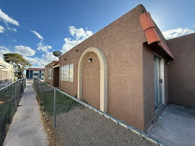 2 bed, 1132 sqft, $1,000 — Photo 2