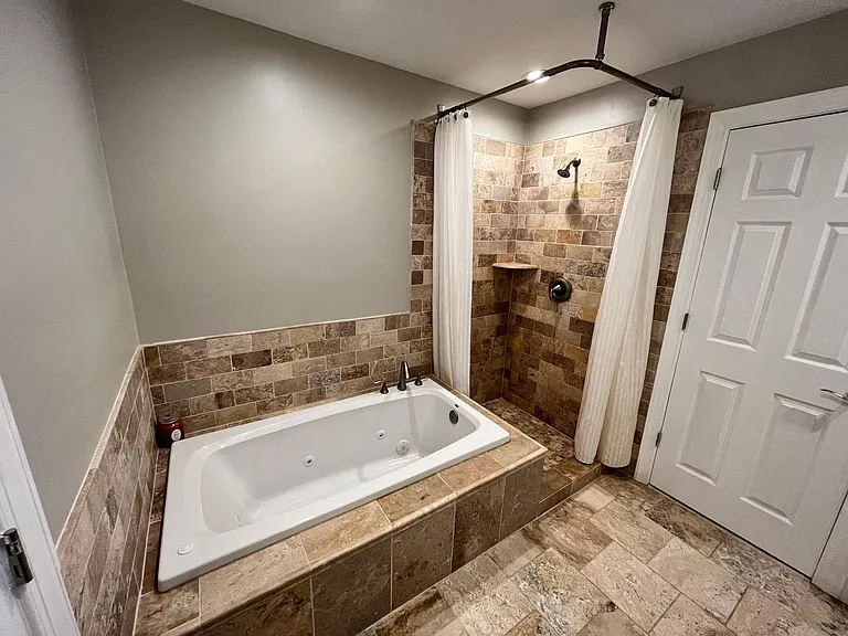 128 Crown Prince Dr — Photo 18