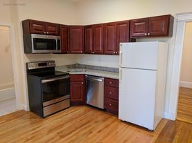 1318 Commonwealth Ave