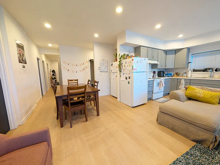 5043 21st Ave NE #B — Photo 7
