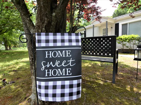 594 Hartness Rd, Statesville, NC 28677