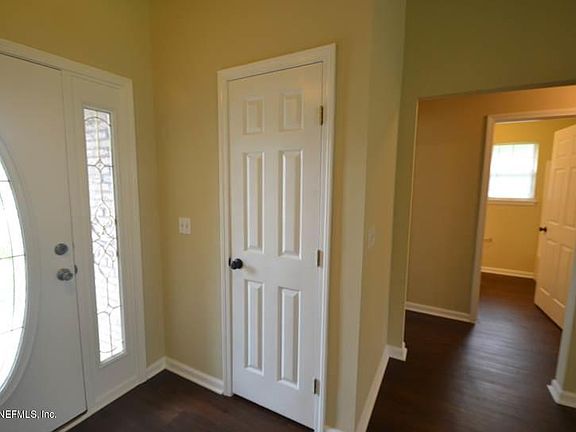 3rd image of 7098 Vida Ln