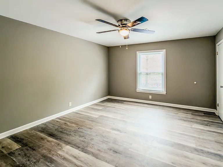 200 Watson Rd — Photo 6