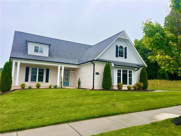 1076 Wood Duck Ln, Winston Salem, NC 27106