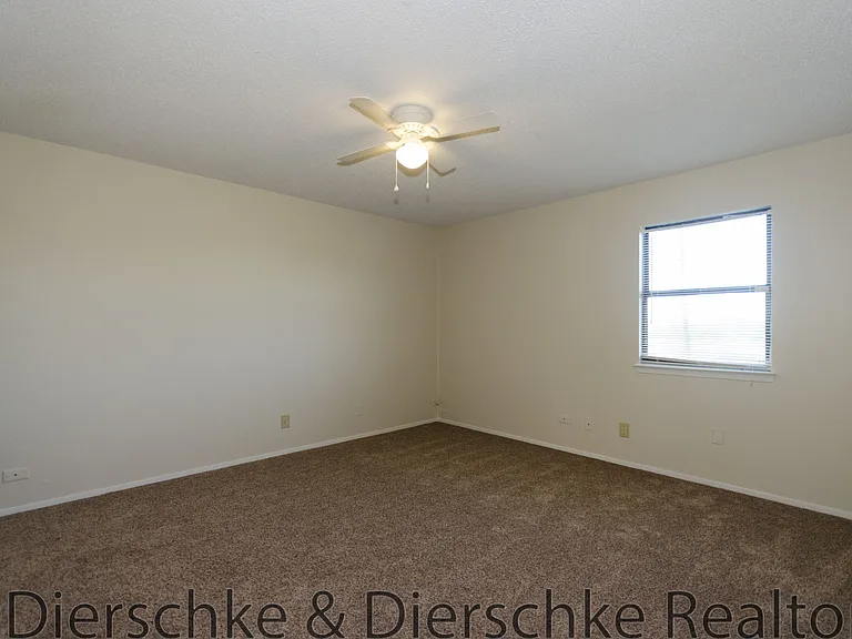 830 Van Zandt St — Photo 12