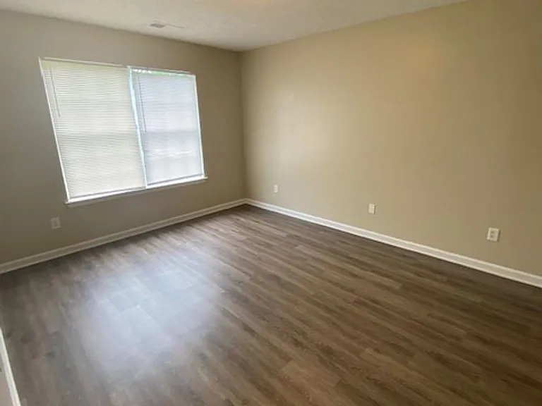 549 Blue Lake Dr — Photo 10