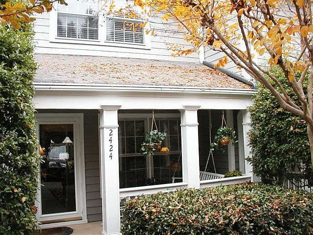 2Bed/1.5Bath 2story Condo