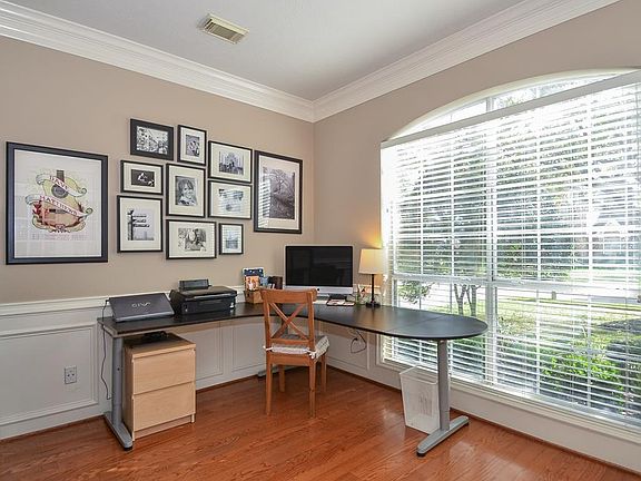 3rd image of 7939 Scenic Canyon Ln