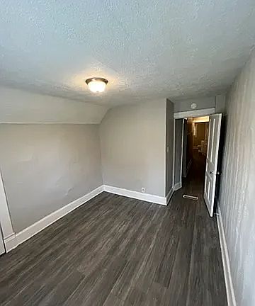 4th image of 1029 W 33rd St #1029
