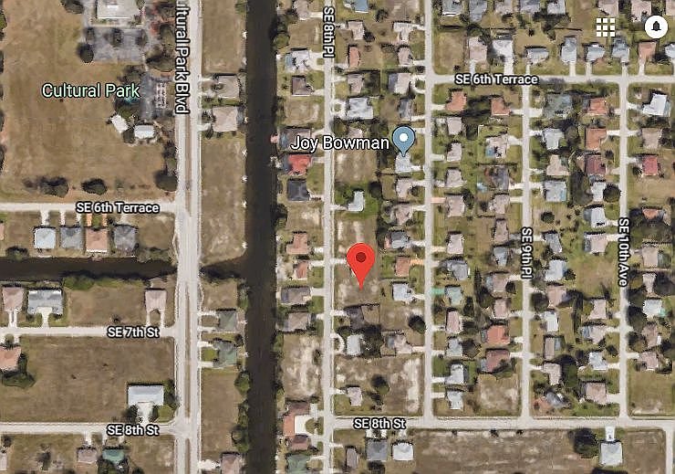 2nd image of 711 SE 8th Pl