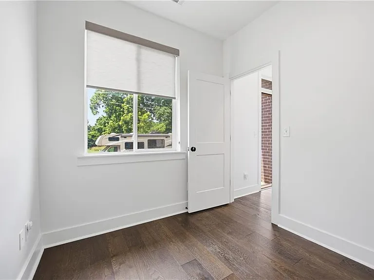 211 Bass St SW #10 — Photo 6