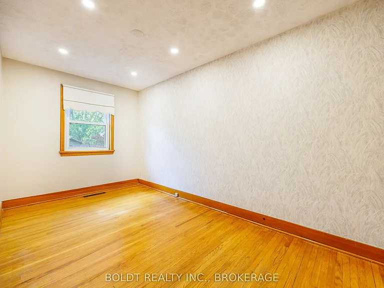 127 Louth St #1 — Photo 22