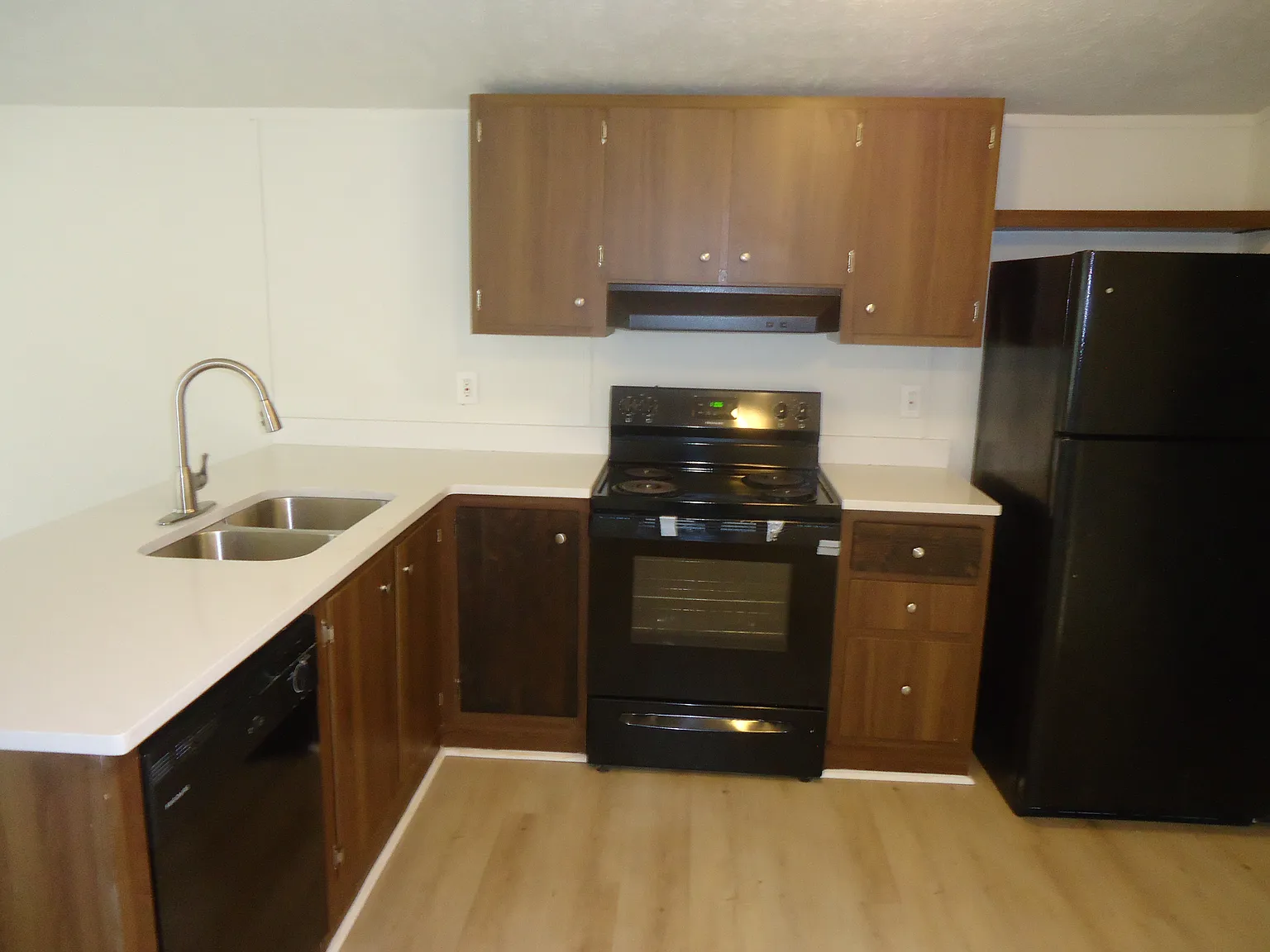 1486 Atlantic Ln — Photo 2