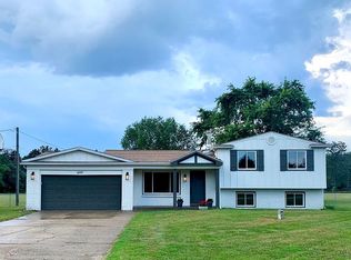 6019 Mary Sue St, Clarkston, MI 48346