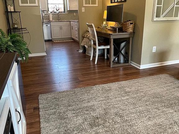 4th image of 39 Ruth Rd