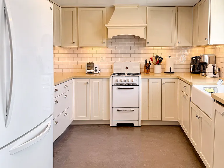 34 Arlington Ave #1 — Photo 12