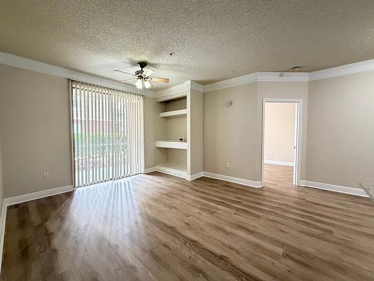 13015 Plantation Park Cir — Photo 6
