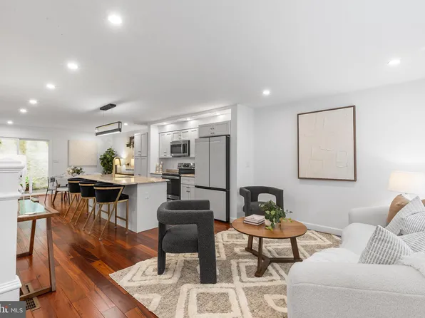 2203 Race St, Philadelphia, PA 19103