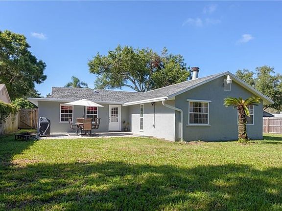 5th image of 6189 Cedarbrook Dr N