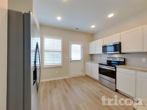 4th image of 1041 Lonergan Cir