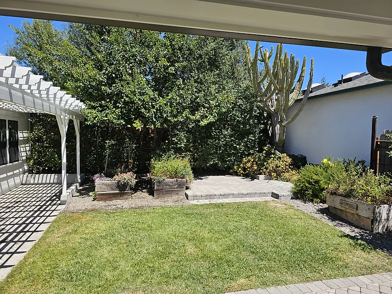 1636 Garden St — Photo 37
