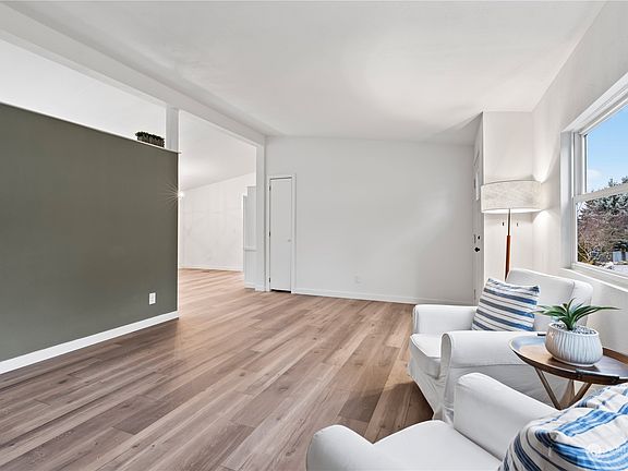 4th image of 15510 17th Avenue Ct S