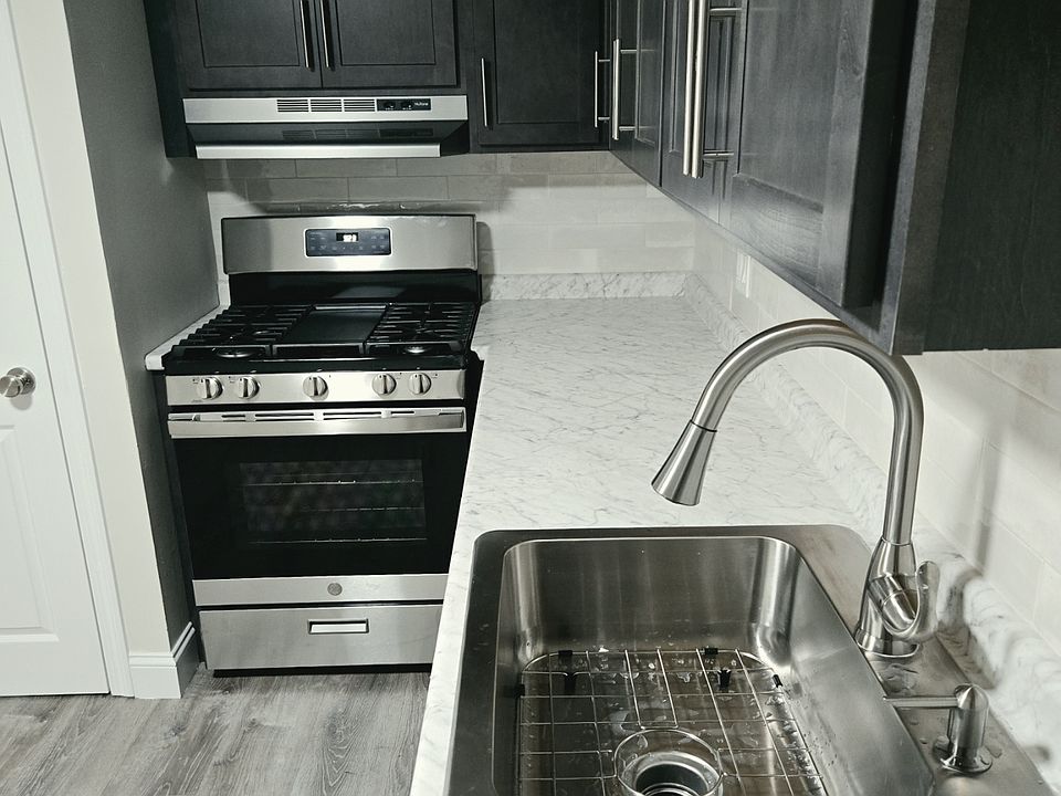 1st image of 179 Ferry St APT 18