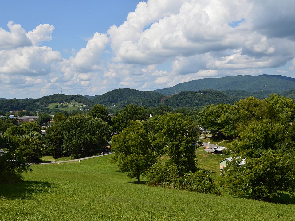 Beautiful mtn & city views