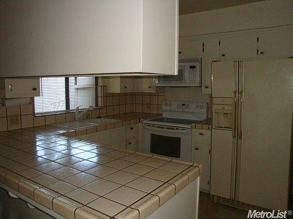 5th image of 5527 Sequoia Cir