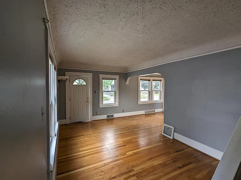 3146 Grayson St — Photo 12