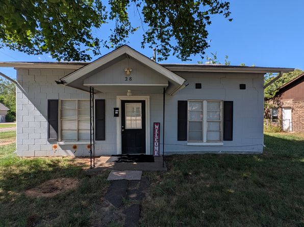 28 W Georgia St