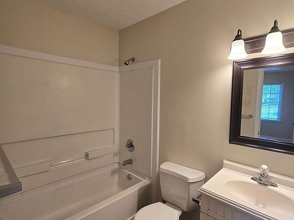 5th image of 6343 Paddington Ct