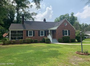 111 N Teachey Rd, Wallace, NC 28466