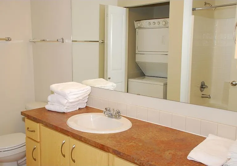 Chianti Apartments — Photo 8