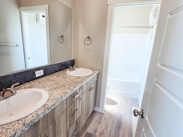 2953 N Maple Grove Rd — Photo 38