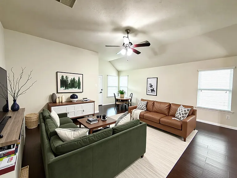 3514 Lilac Ranch Dr — Photo 4