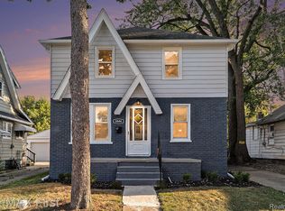 8444 Chalmers Ave, Warren, MI 48089