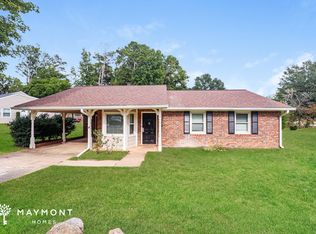8 Silverwood Dr, Newnan, GA 30265