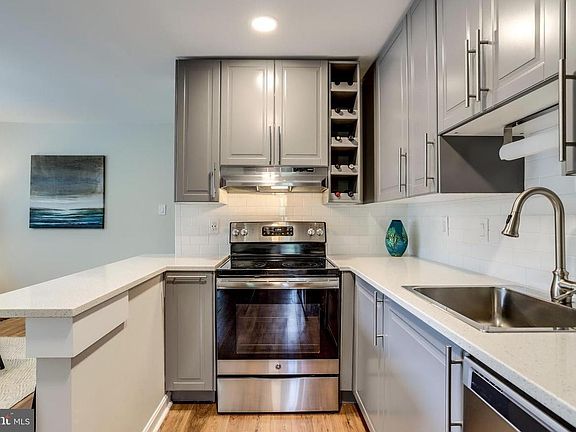 4th image of 307 Duncan Ave