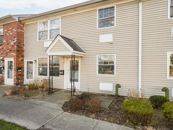 500 Fulton St. #18W, Farmingdale, NY 11735